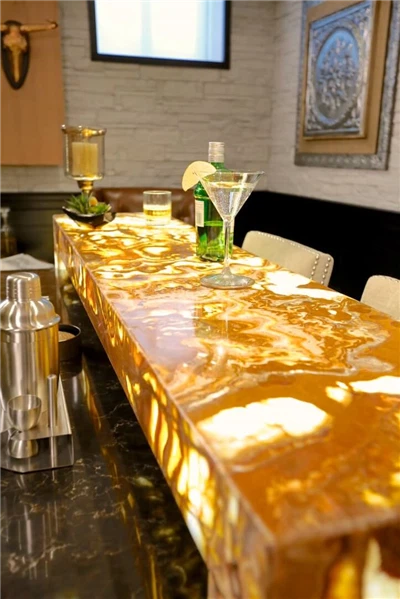 Cristallo Quartzite s pozadinskim osvjetljenjem